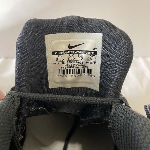 Nike Air Max 95 - Gray w/ stripes - Picture 11 of 13